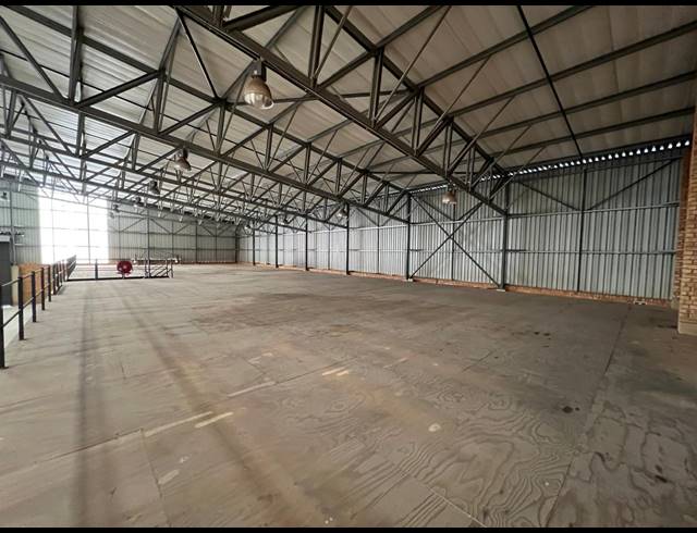 2,499M² WAREHOUSE TO LET IN LASER PARK
